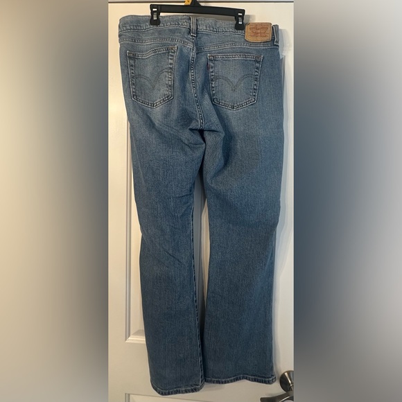 Levi's Women's Boot Cut Jeans 515 - Picture 2 of 6